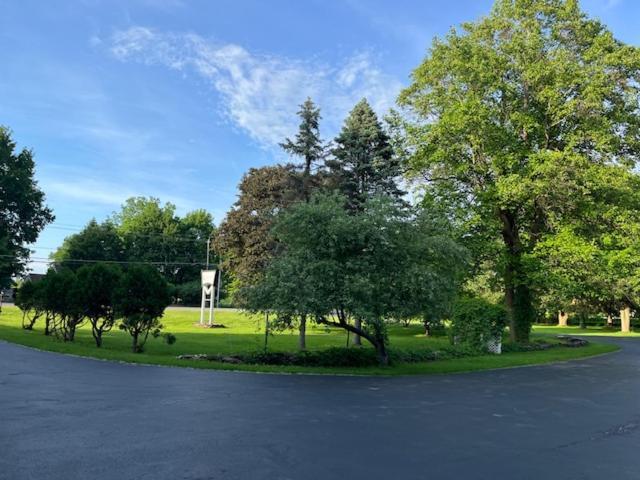 Nightshade Inn & Gardens Camillus Luaran gambar